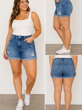 Old Navy High-Rise OG Straight Distressed Denim Shorts Women’s Size 12 Cuffed